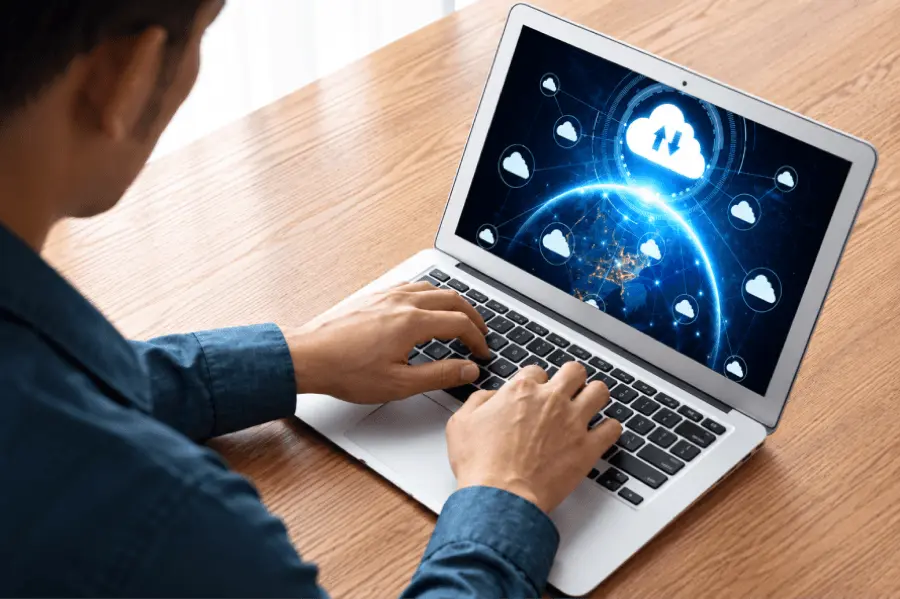 Employee reaching private applications through SXAccess